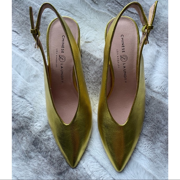 Chinese Laundry Obvi Bomba Metallic Pump - Picture 1 of 5